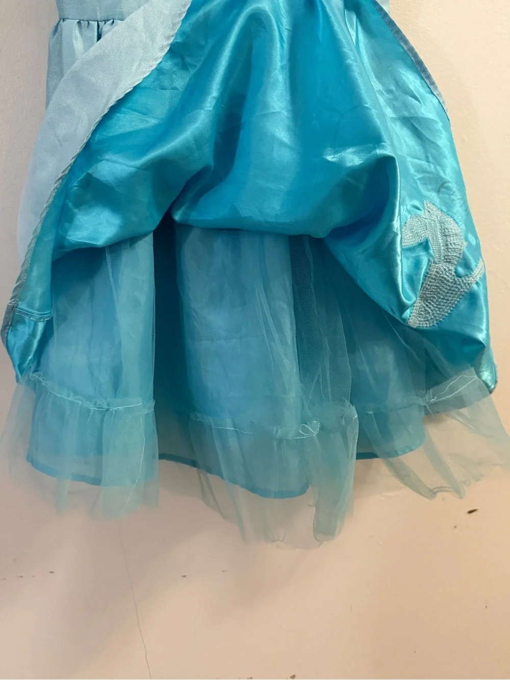 Disney GIRLS CINDERELLA DRESS Med Silver Sequin SLIPPER PRINCESS Blue